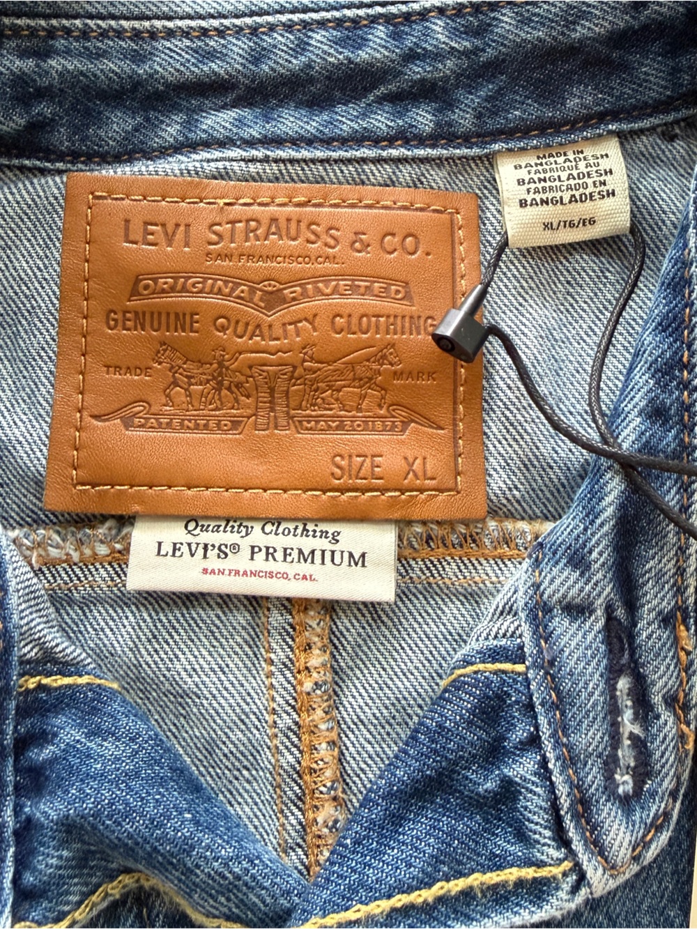 NWT Levi’s Men’s Oversized Twisted Shacket Denim Shirt Jacket Medium Wash Sz XL - Picture 9 of 15